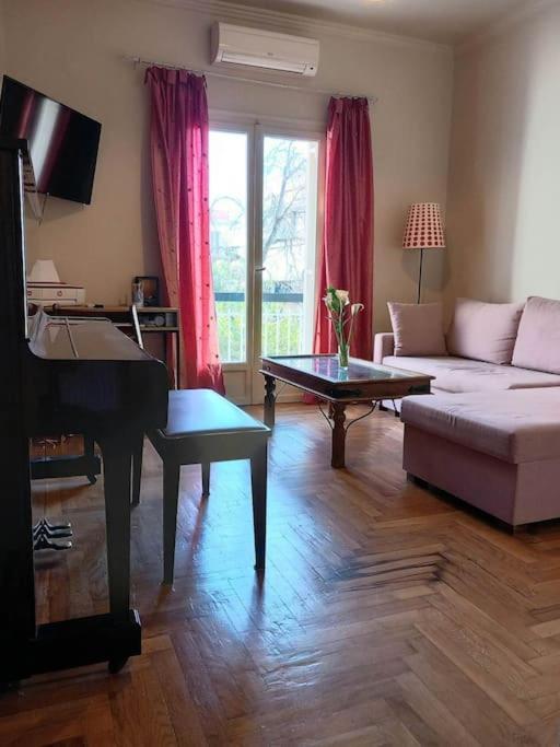 Cozy For Piano Lovers In Corfu Town